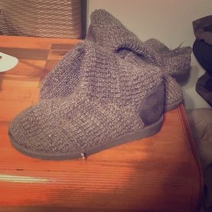 Grey cozy boots